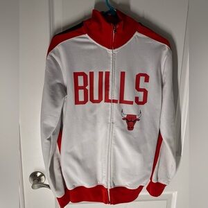Chicago Bulls  zip-up sweater- Red and White